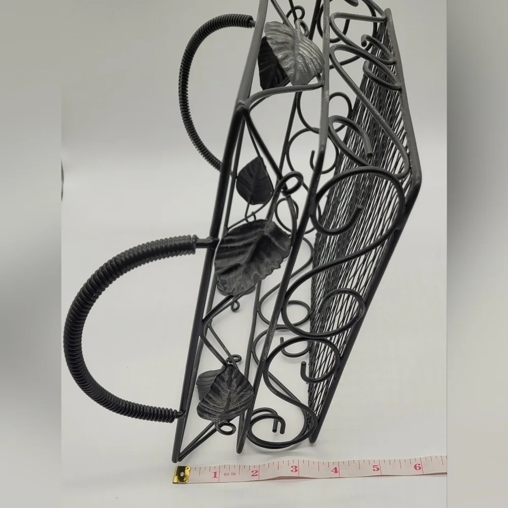 Wire Leaf Metal Basket Decor​​​